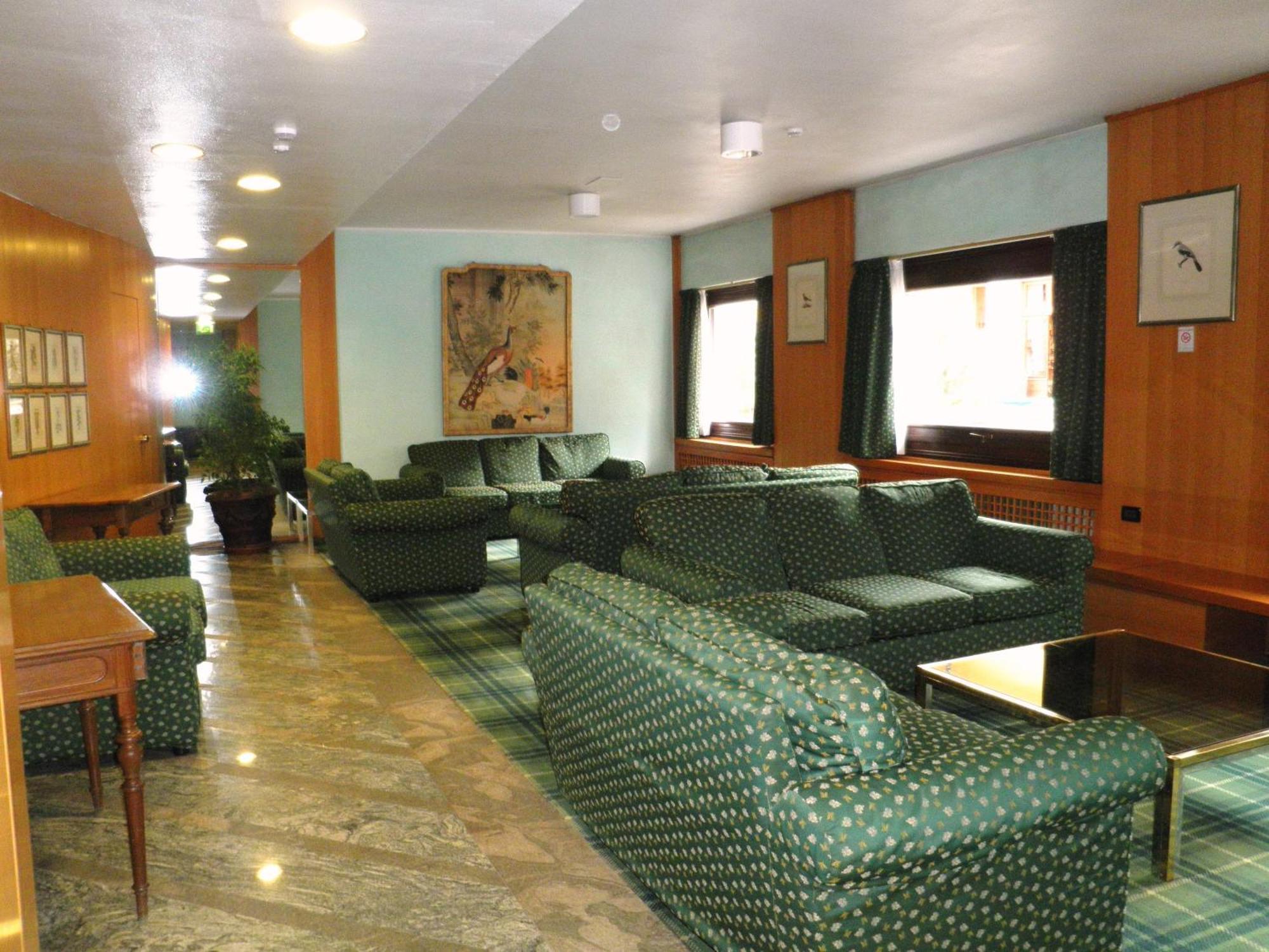 Residence Hotel Sport Campiglio Madonna Exterior foto