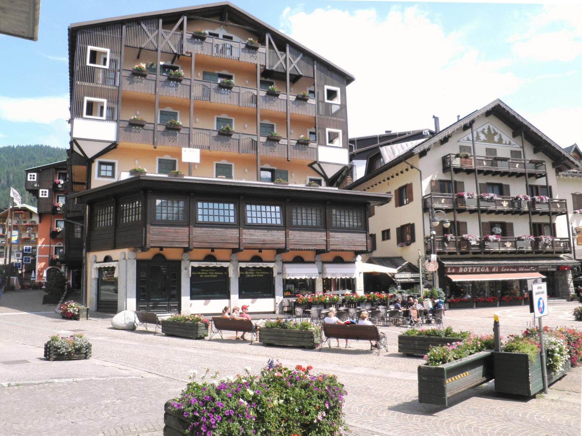 Residence Hotel Sport Campiglio Madonna Exterior foto