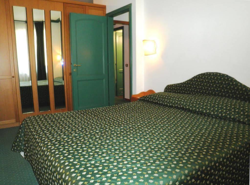 Residence Hotel Sport Campiglio Madonna Exterior foto